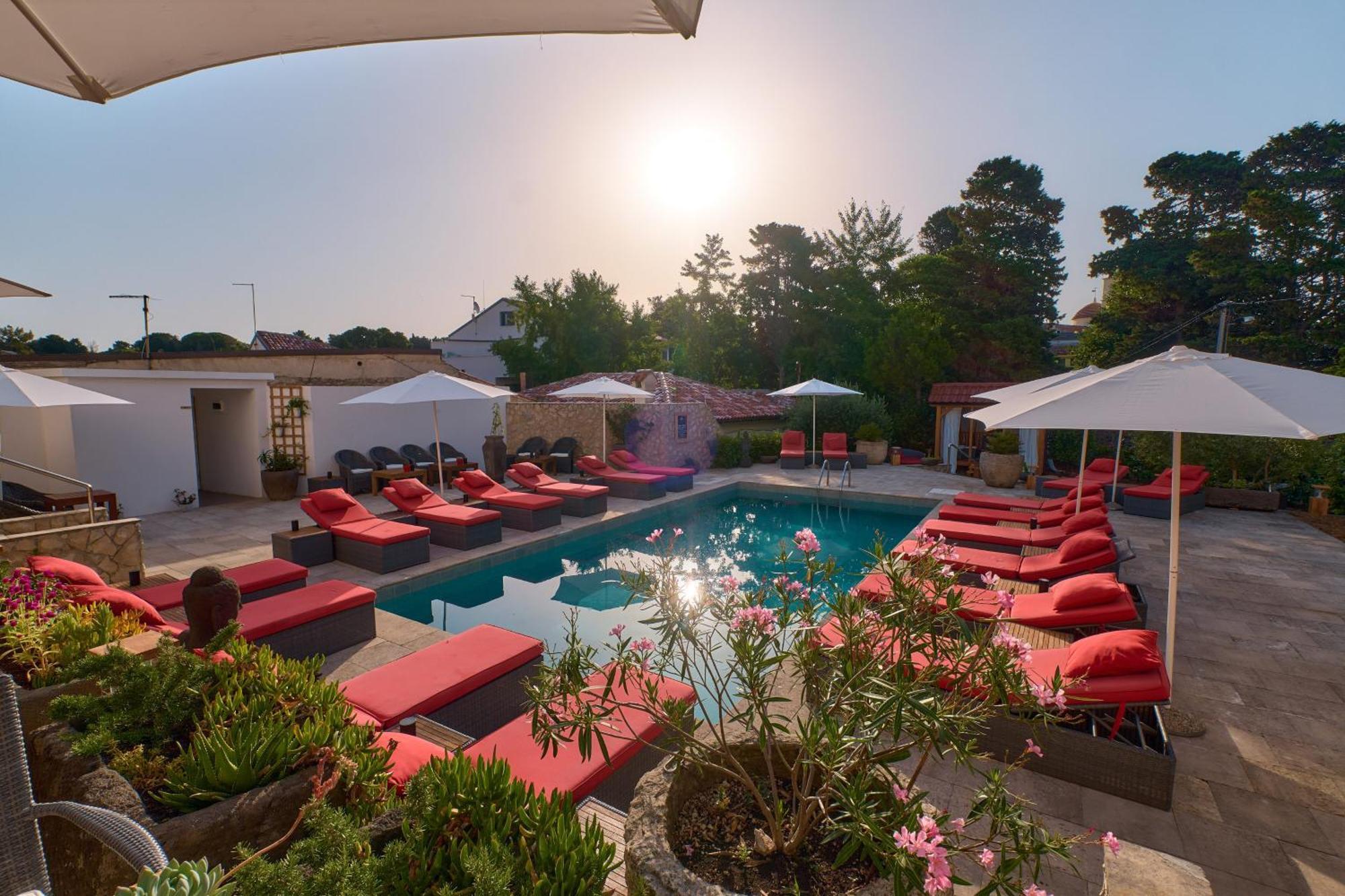 Dolphin Suites Veli Losinj Exterior photo